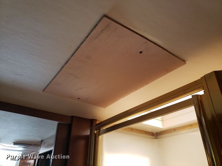 image for item DP8067 2001 Monaco Dynasty Coach  RV