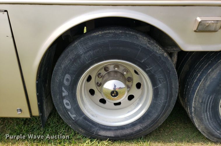 image for item DP8067 2001 Monaco Dynasty Coach  RV