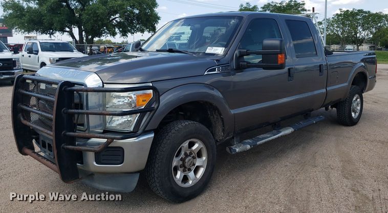 image for item DP8076 2013 Ford F350 Super Duty XLT  Crew Cab pickup truck