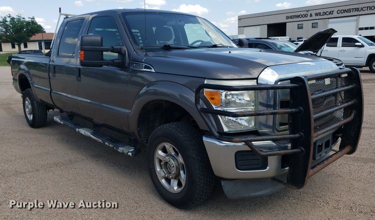 image for item DP8076 2013 Ford F350 Super Duty XLT  Crew Cab pickup truck