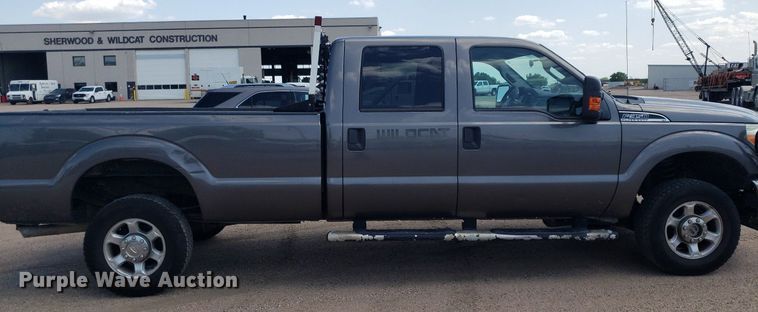 image for item DP8076 2013 Ford F350 Super Duty XLT  Crew Cab pickup truck