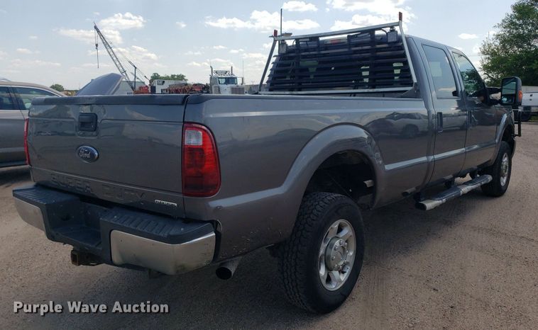 image for item DP8076 2013 Ford F350 Super Duty XLT  Crew Cab pickup truck