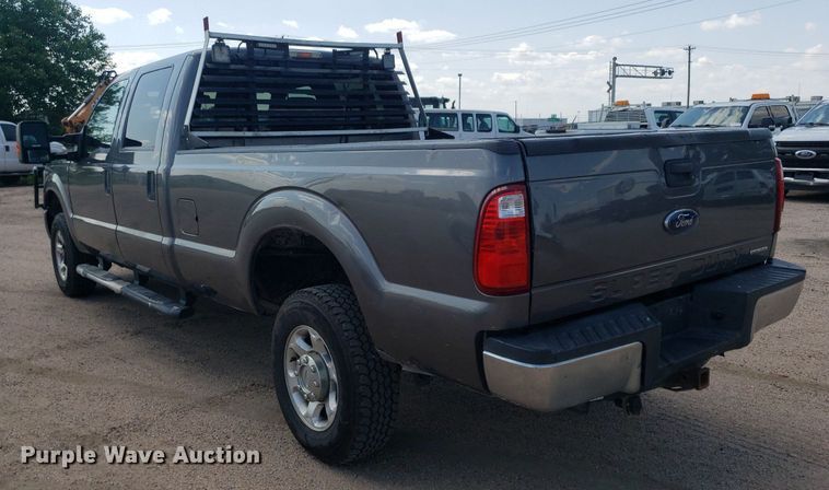 image for item DP8076 2013 Ford F350 Super Duty XLT  Crew Cab pickup truck