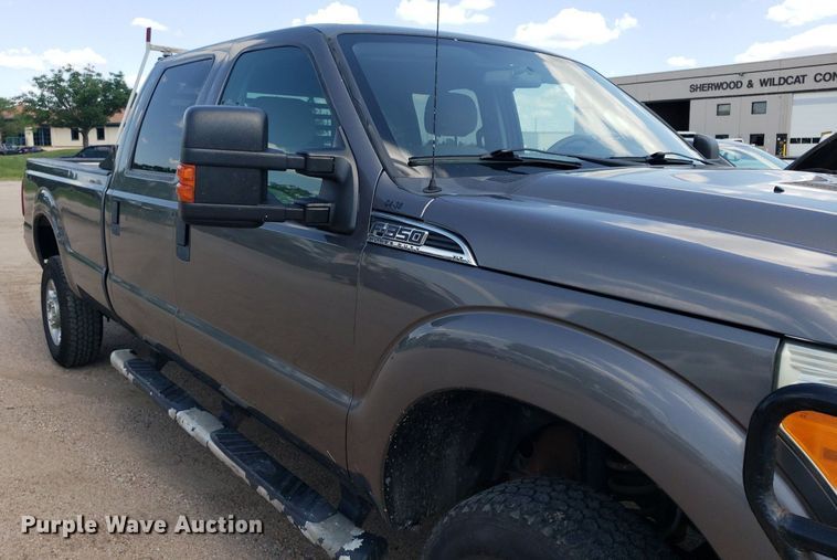 image for item DP8076 2013 Ford F350 Super Duty XLT  Crew Cab pickup truck