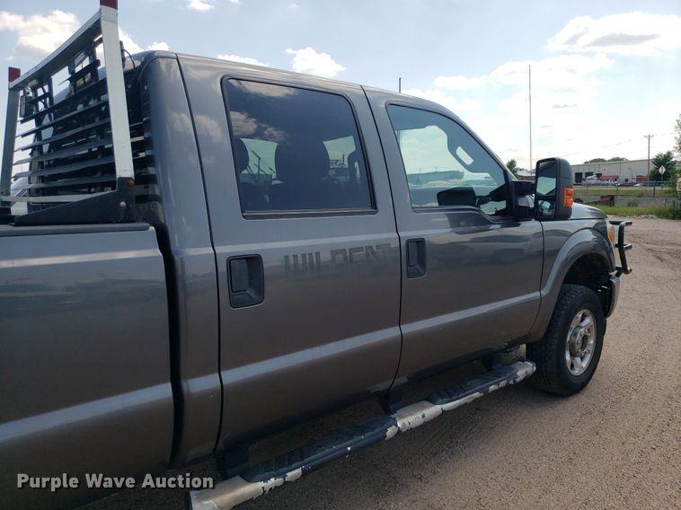 image for item DP8076 2013 Ford F350 Super Duty XLT  Crew Cab pickup truck