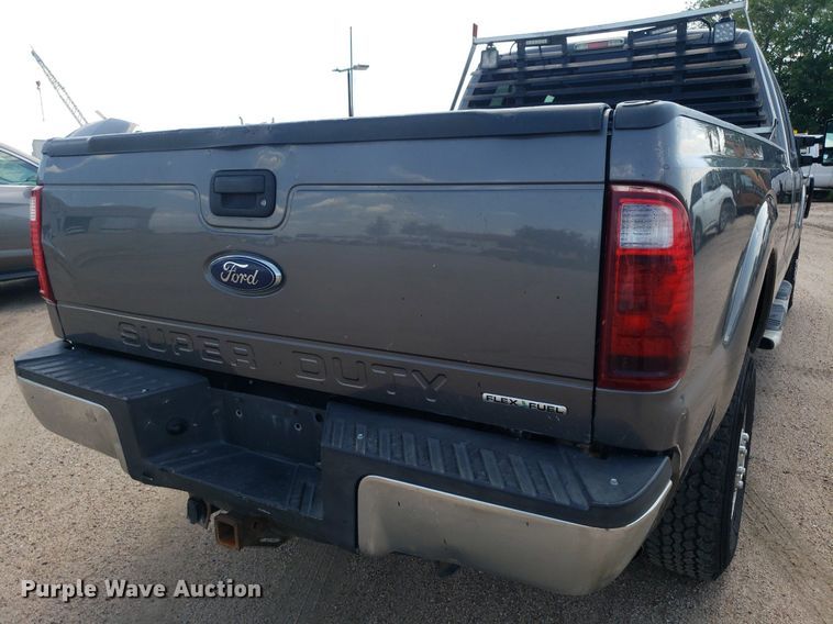image for item DP8076 2013 Ford F350 Super Duty XLT  Crew Cab pickup truck