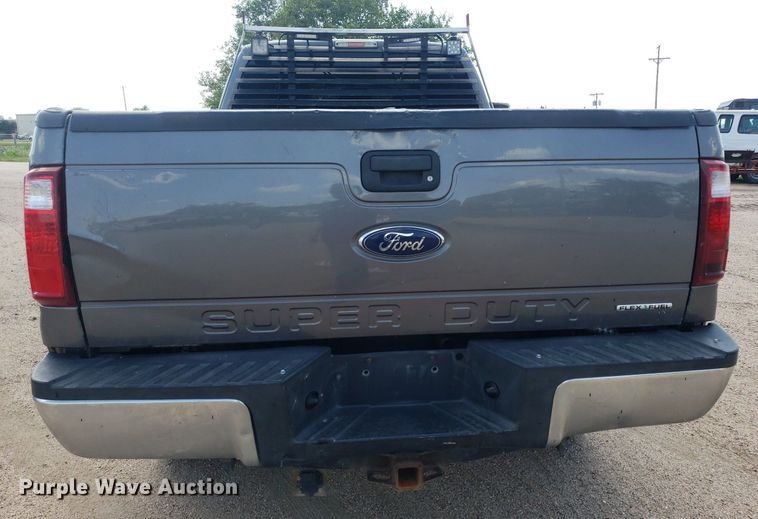 image for item DP8076 2013 Ford F350 Super Duty XLT  Crew Cab pickup truck