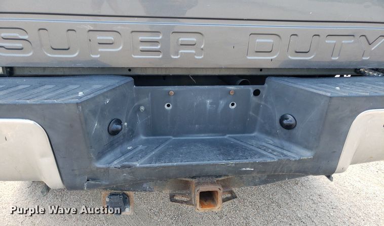 image for item DP8076 2013 Ford F350 Super Duty XLT  Crew Cab pickup truck