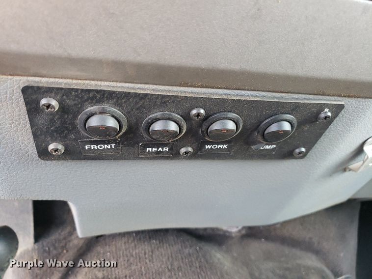 image for item DP8076 2013 Ford F350 Super Duty XLT  Crew Cab pickup truck