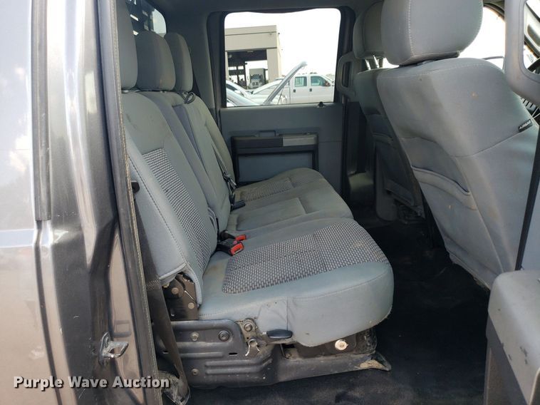 image for item DP8076 2013 Ford F350 Super Duty XLT  Crew Cab pickup truck