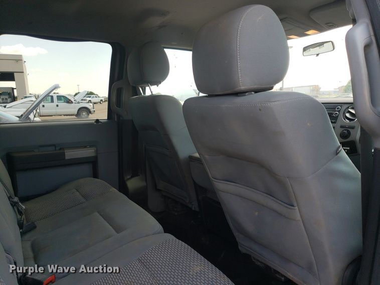 image for item DP8076 2013 Ford F350 Super Duty XLT  Crew Cab pickup truck