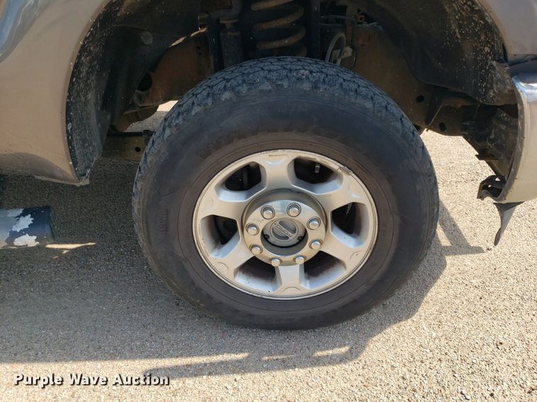 image for item DP8076 2013 Ford F350 Super Duty XLT  Crew Cab pickup truck