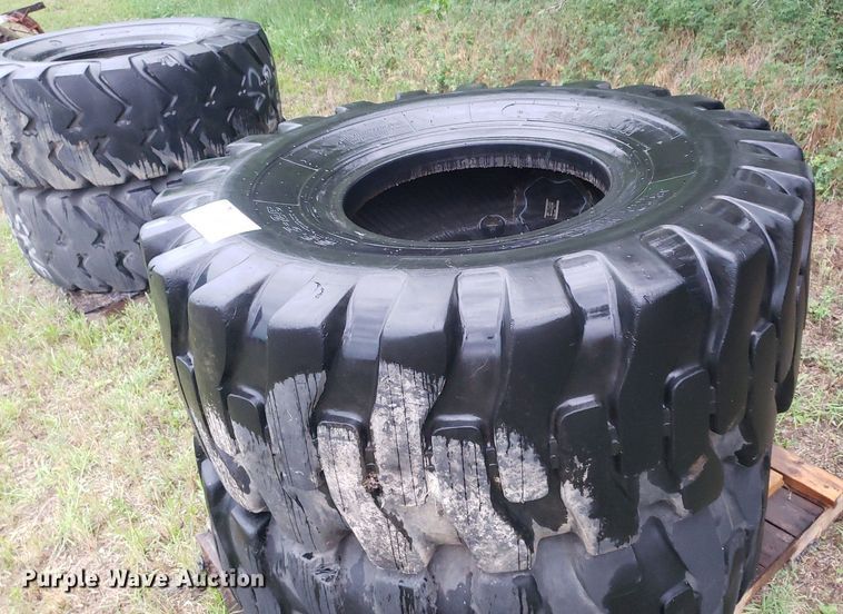 image for item DP8079 (4) 23.5-25 tires