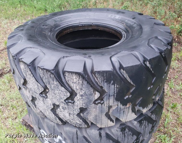 image for item DP8079 (4) 23.5-25 tires