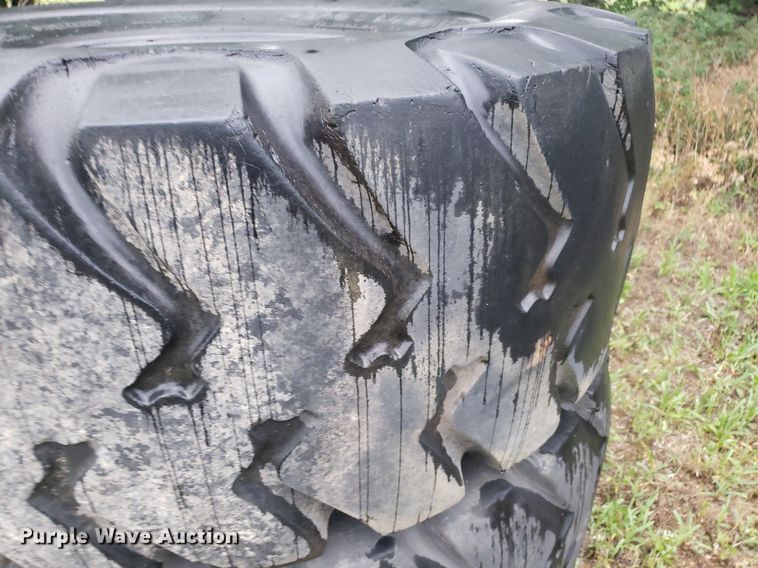 image for item DP8079 (4) 23.5-25 tires