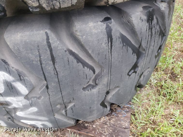 image for item DP8079 (4) 23.5-25 tires