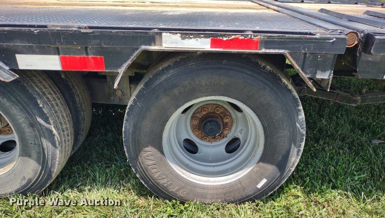 image for item DQ1755 2017 Load Trail  equipment trailer