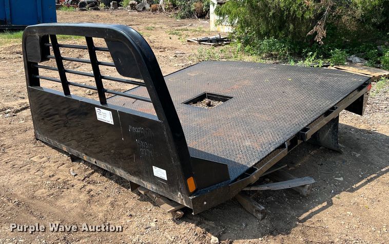 image for item DQ2083 CM Truck Beds 1510304  flatbed