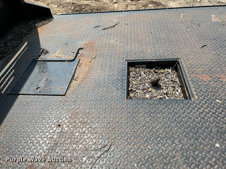 image for item DQ2083 CM Truck Beds 1510304  flatbed