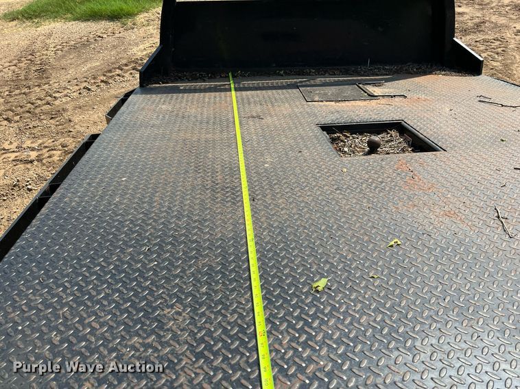 image for item DQ2083 CM Truck Beds 1510304  flatbed