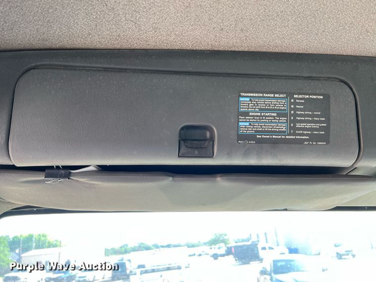 image for item DQ2085 2002 GMC T6500  flatbed truck