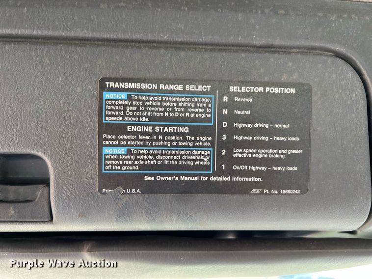 image for item DQ2085 2002 GMC T6500  flatbed truck