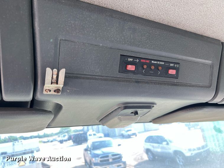 image for item DQ2085 2002 GMC T6500  flatbed truck