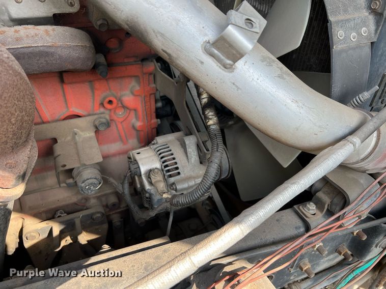 image for item DQ2085 2002 GMC T6500  flatbed truck