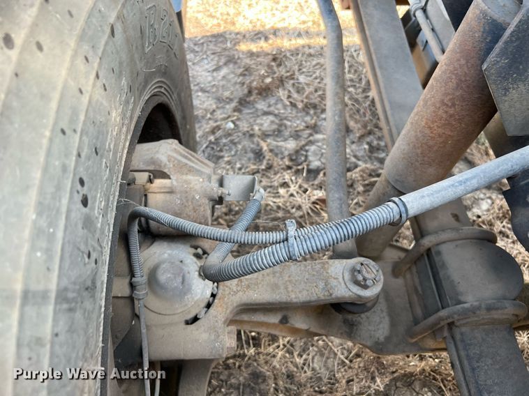 image for item DQ2085 2002 GMC T6500  flatbed truck