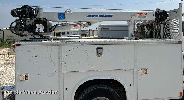 image for item DQ2110 2010 Ford F550  SuperCab utility / service truck