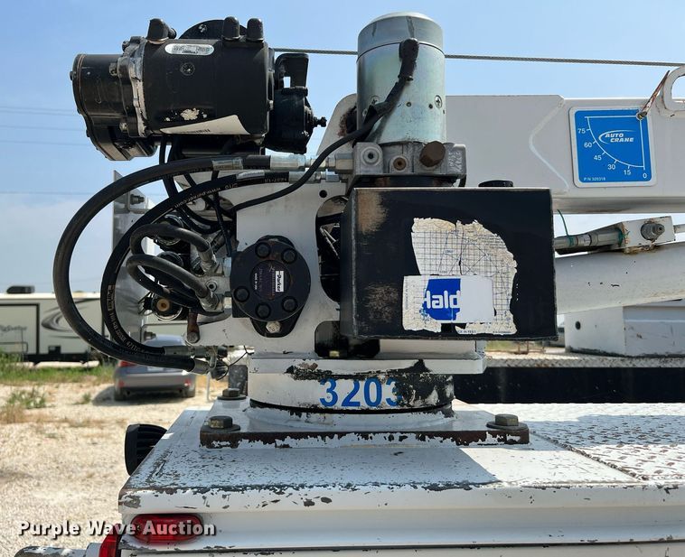 image for item DQ2110 2010 Ford F550  SuperCab utility / service truck