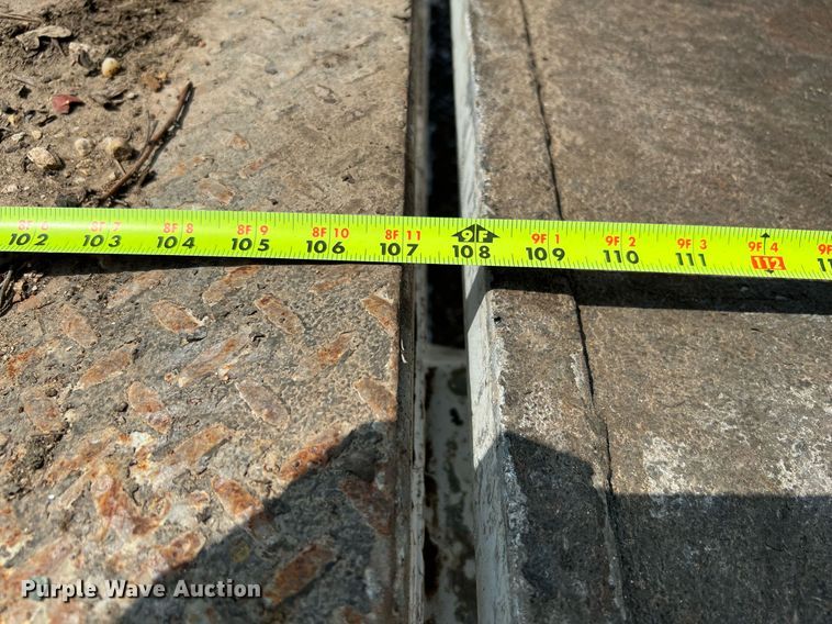 image for item DQ2110 2010 Ford F550  SuperCab utility / service truck