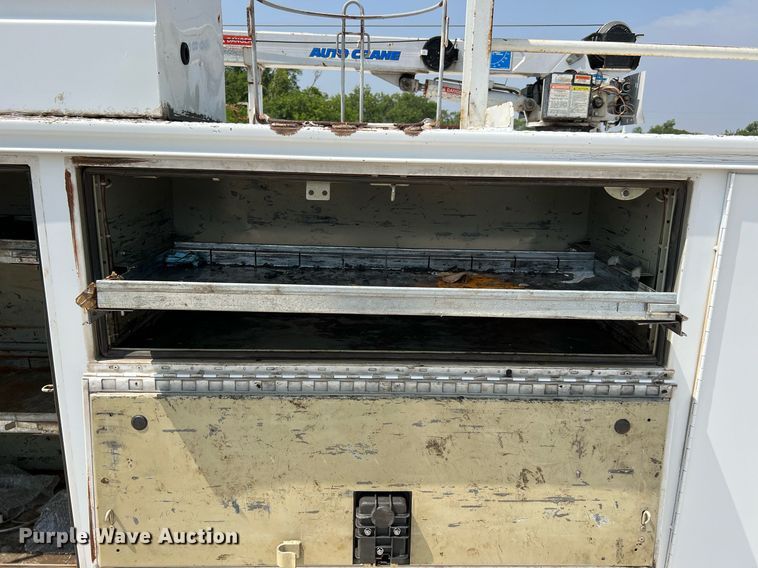 image for item DQ2110 2010 Ford F550  SuperCab utility / service truck