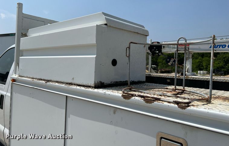 image for item DQ2110 2010 Ford F550  SuperCab utility / service truck