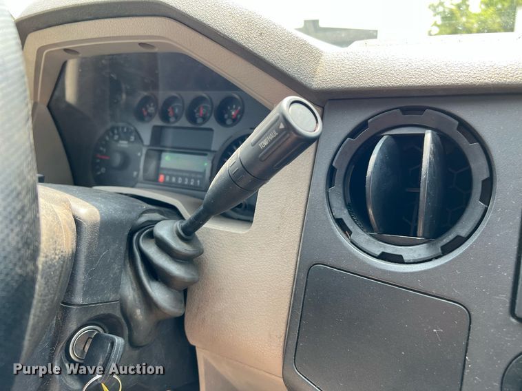 image for item DQ2110 2010 Ford F550  SuperCab utility / service truck