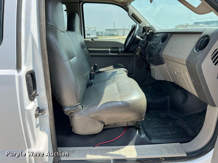 image for item DQ2110 2010 Ford F550  SuperCab utility / service truck