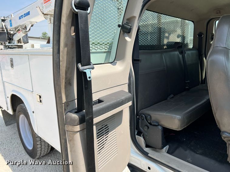 image for item DQ2110 2010 Ford F550  SuperCab utility / service truck