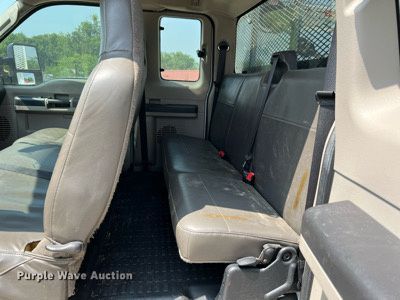 image for item DQ2110 2010 Ford F550  SuperCab utility / service truck