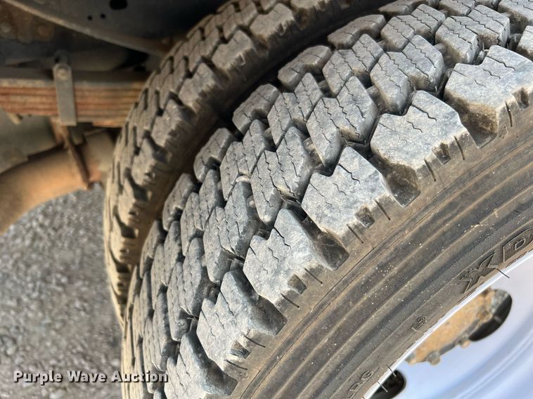 image for item DQ2110 2010 Ford F550  SuperCab utility / service truck