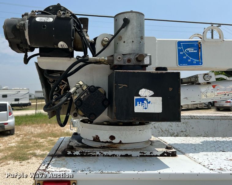 image for item DQ2111 2006 Ford F350 Super Duty  SuperCab utility / service truck