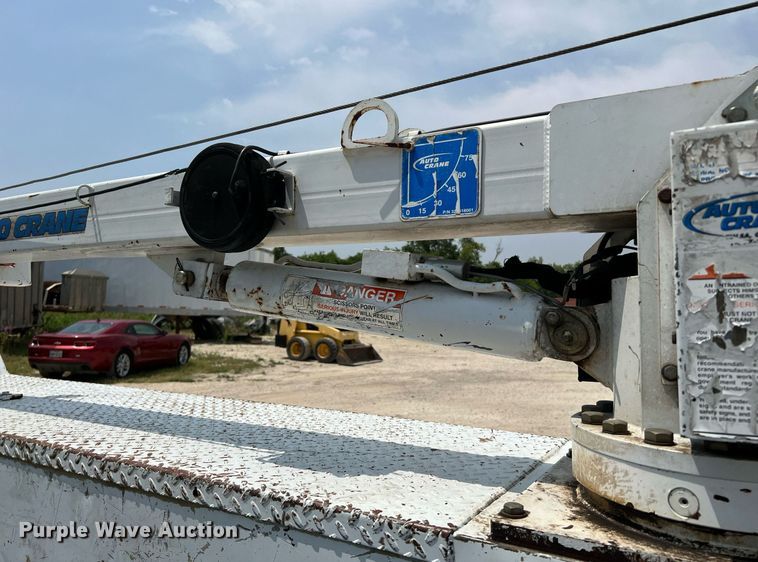 image for item DQ2111 2006 Ford F350 Super Duty  SuperCab utility / service truck