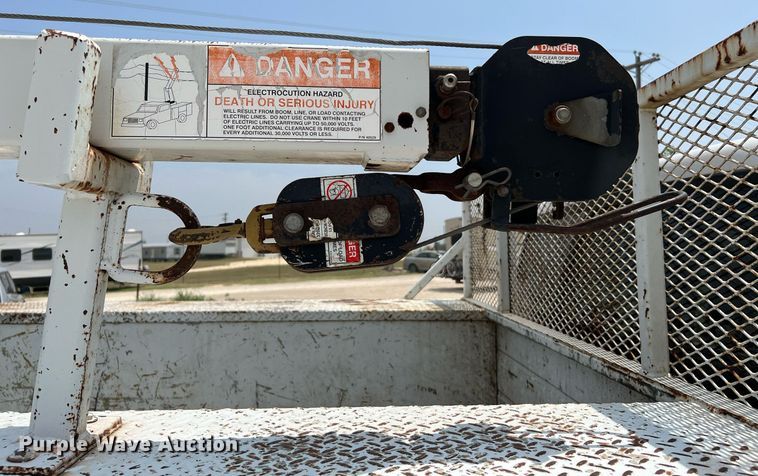 image for item DQ2111 2006 Ford F350 Super Duty  SuperCab utility / service truck