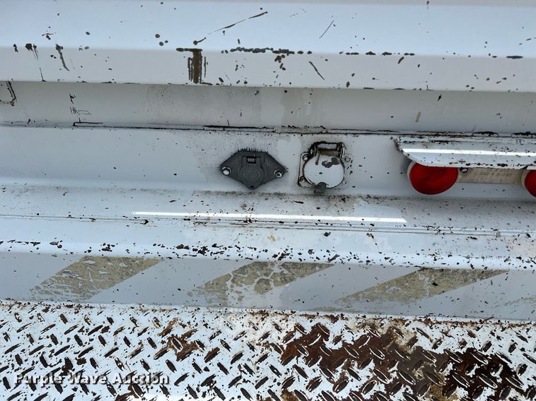 image for item DQ2111 2006 Ford F350 Super Duty  SuperCab utility / service truck