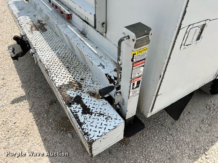 image for item DQ2111 2006 Ford F350 Super Duty  SuperCab utility / service truck