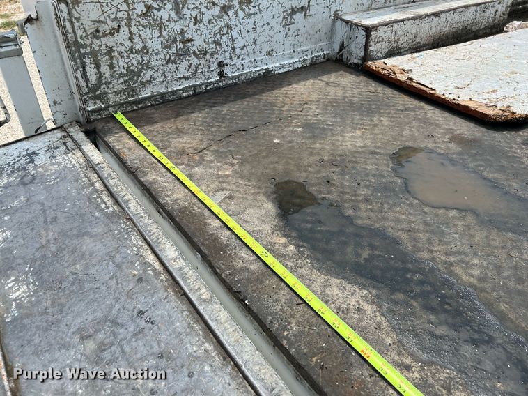 image for item DQ2111 2006 Ford F350 Super Duty  SuperCab utility / service truck