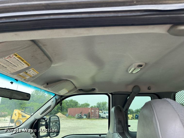 image for item DQ2111 2006 Ford F350 Super Duty  SuperCab utility / service truck