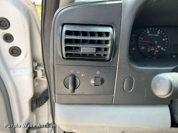 image for item DQ2111 2006 Ford F350 Super Duty  SuperCab utility / service truck