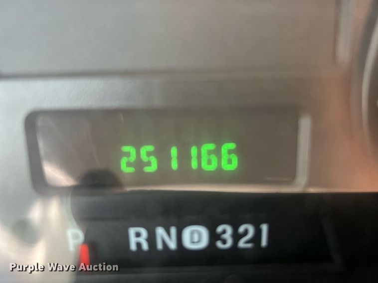 image for item DQ2111 2006 Ford F350 Super Duty  SuperCab utility / service truck