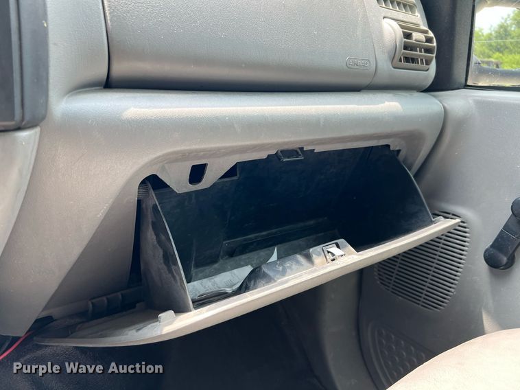 image for item DQ2111 2006 Ford F350 Super Duty  SuperCab utility / service truck