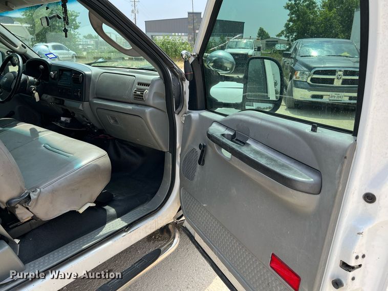 image for item DQ2111 2006 Ford F350 Super Duty  SuperCab utility / service truck